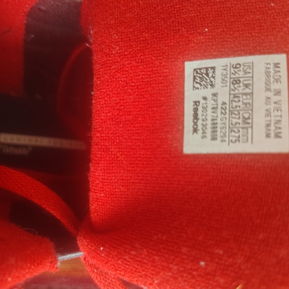 Reebok Red and White High-Top Sneakers - Picture 5 of 5